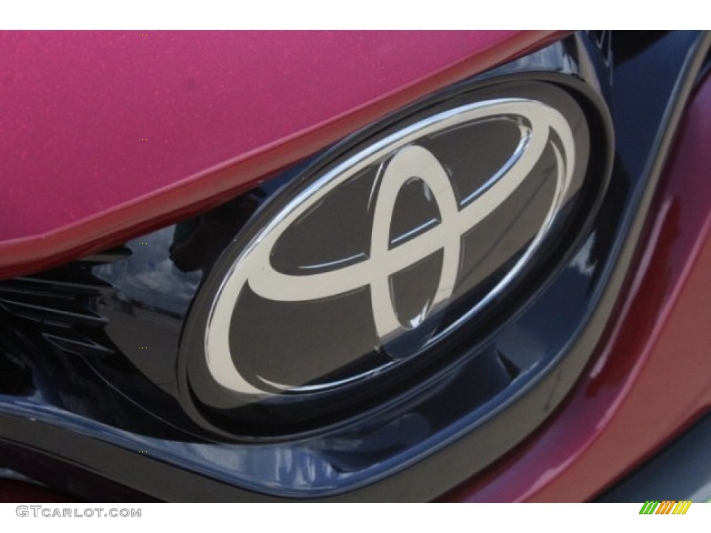 2018 Camry XLE - Ruby Flare Pearl / Black photo #11