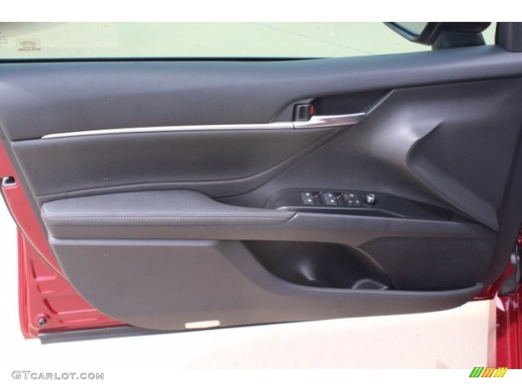 2018 Camry XLE - Ruby Flare Pearl / Black photo #12
