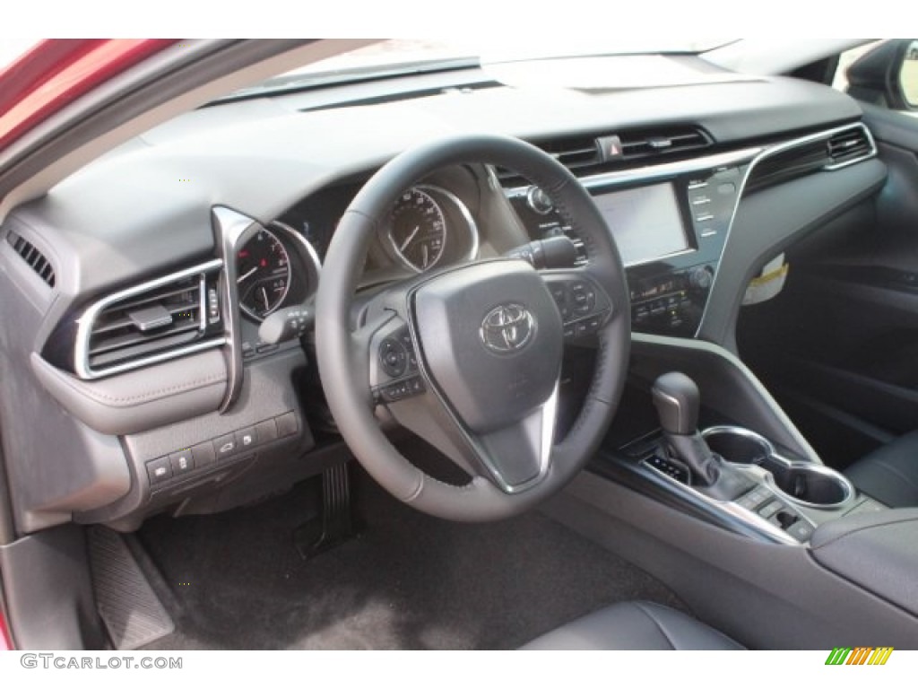 2018 Camry XLE - Ruby Flare Pearl / Black photo #13