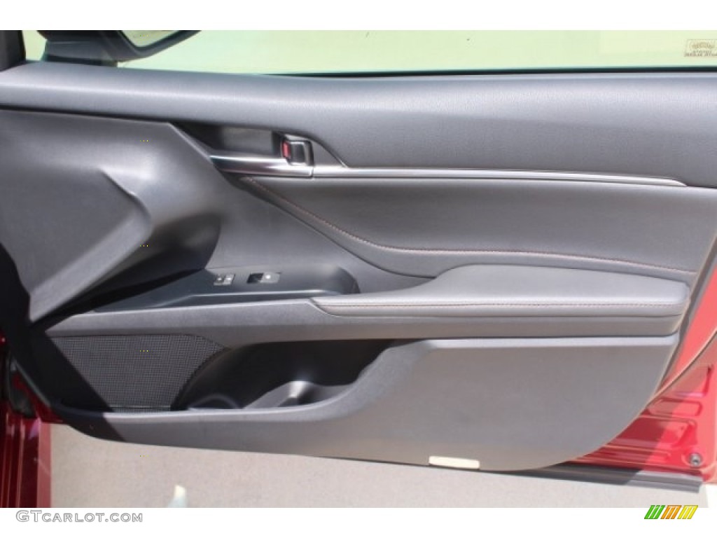 2018 Camry XLE - Ruby Flare Pearl / Black photo #30