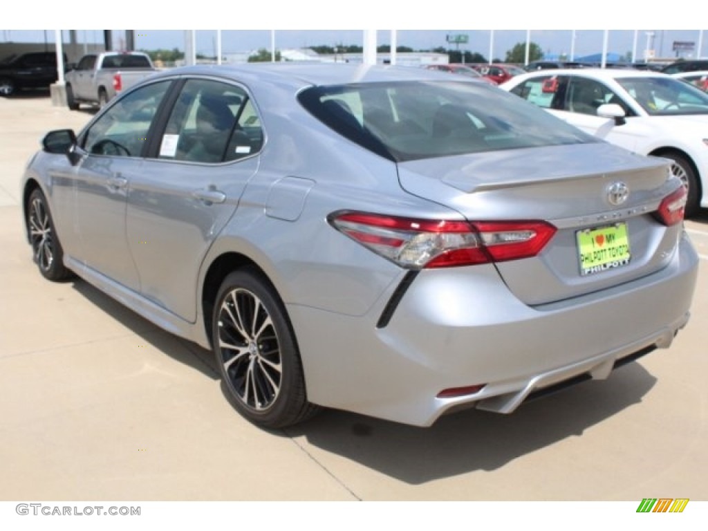 2018 Camry SE - Celestial Silver Metallic / Black photo #6