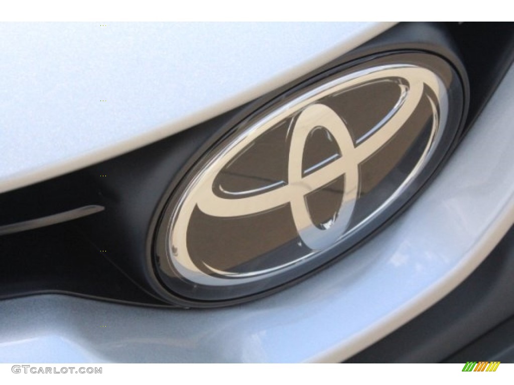 2018 Camry SE - Celestial Silver Metallic / Black photo #11