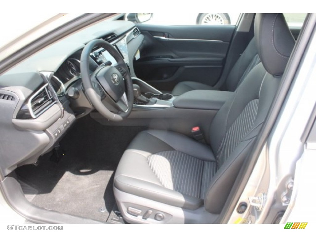 2018 Camry SE - Celestial Silver Metallic / Black photo #14
