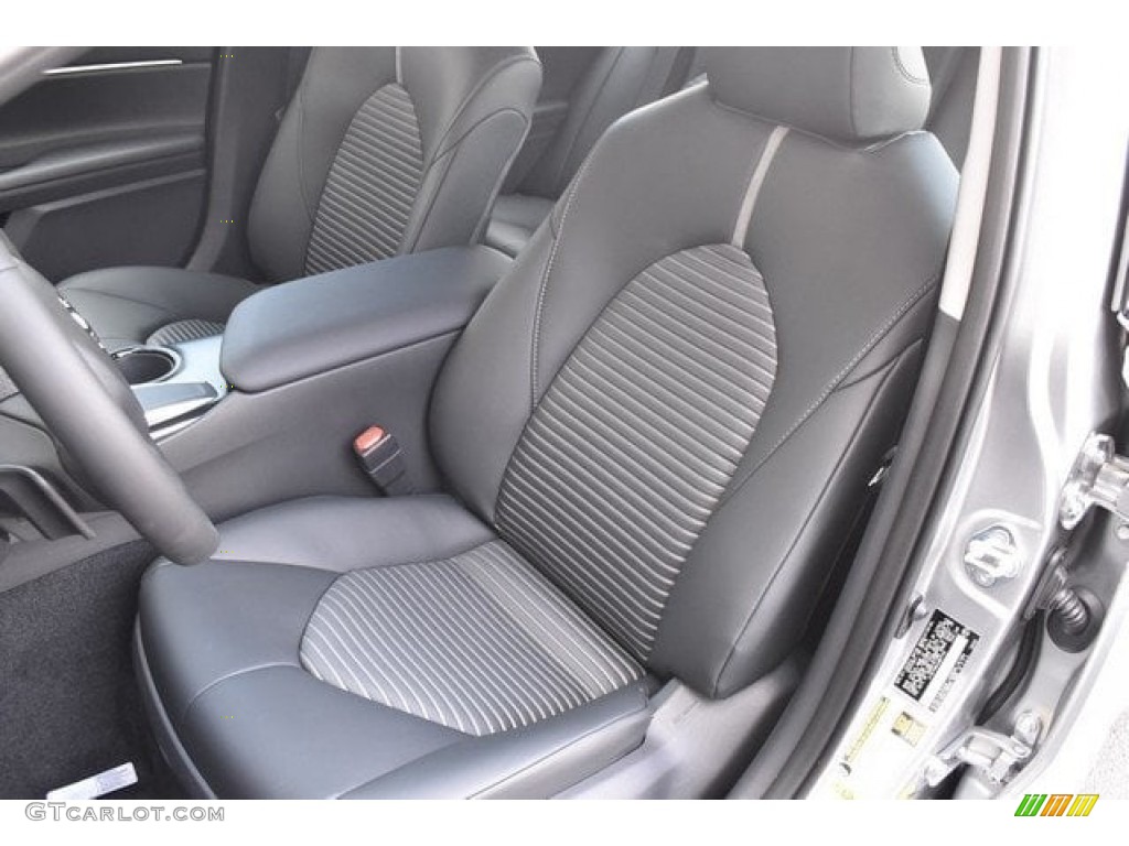 2018 Camry LE - Celestial Silver Metallic / Black photo #7