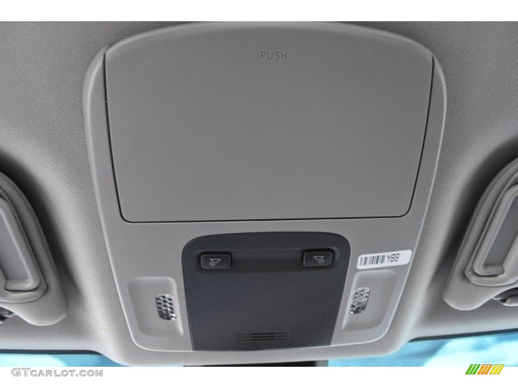 2018 Camry LE - Celestial Silver Metallic / Black photo #9