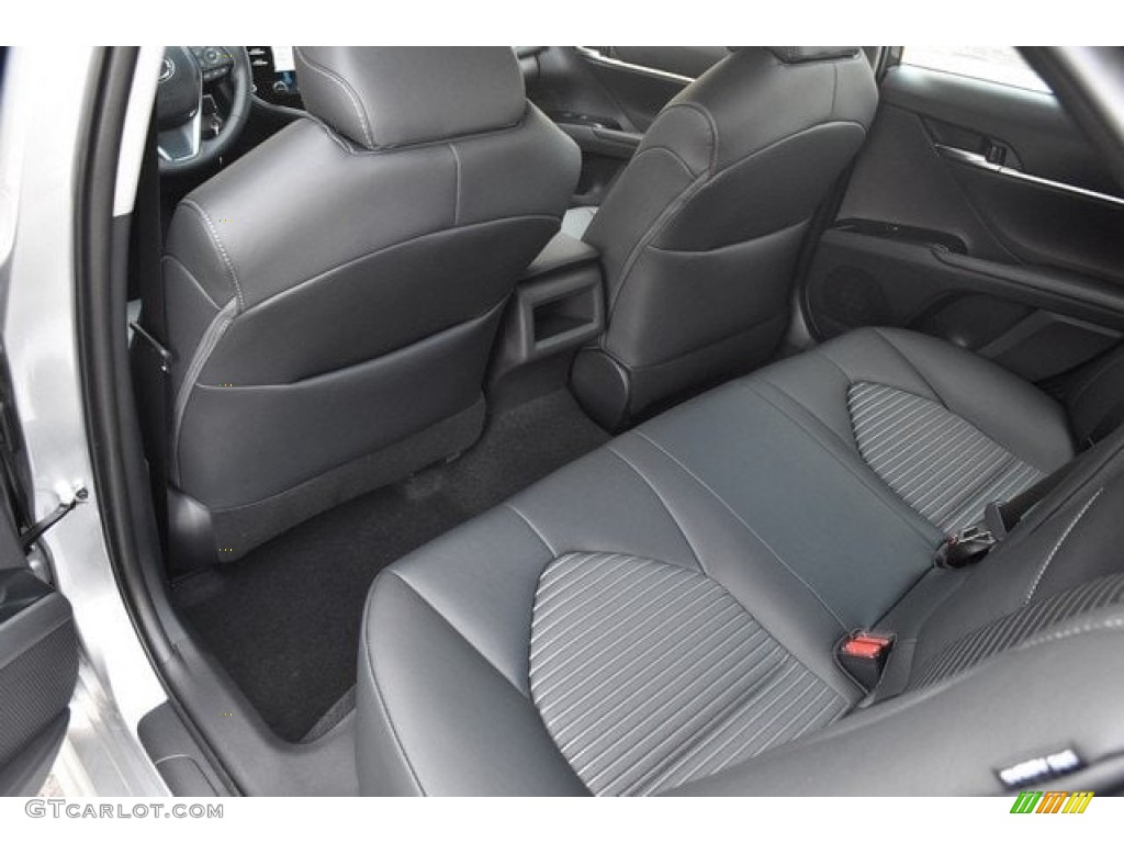 2018 Camry LE - Celestial Silver Metallic / Black photo #14