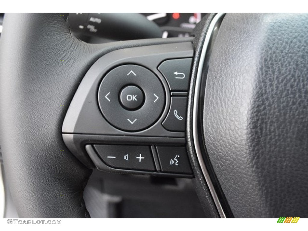 2018 Camry LE - Celestial Silver Metallic / Black photo #26