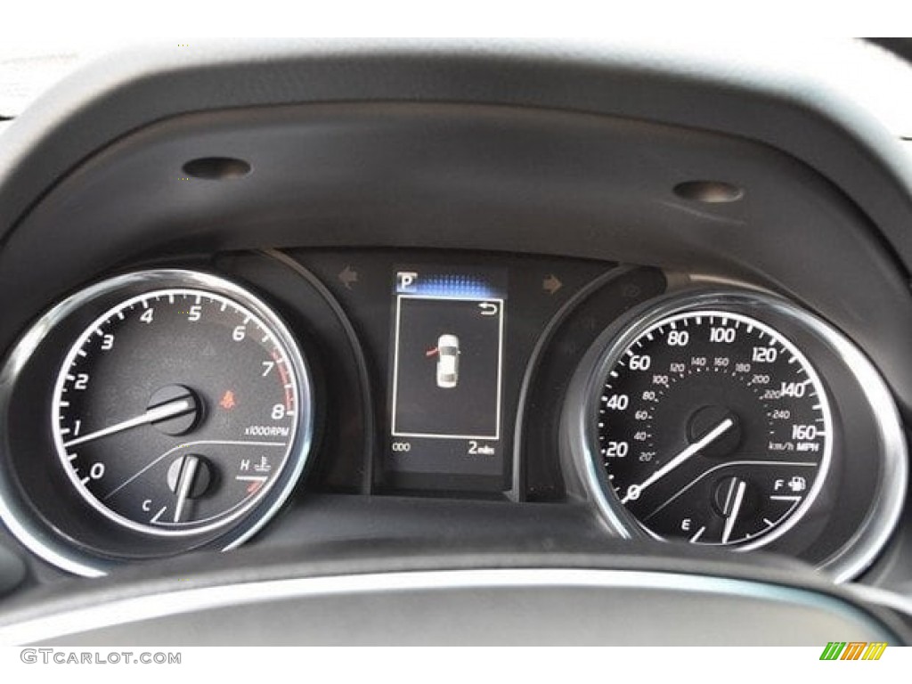 2018 Camry LE - Celestial Silver Metallic / Black photo #28