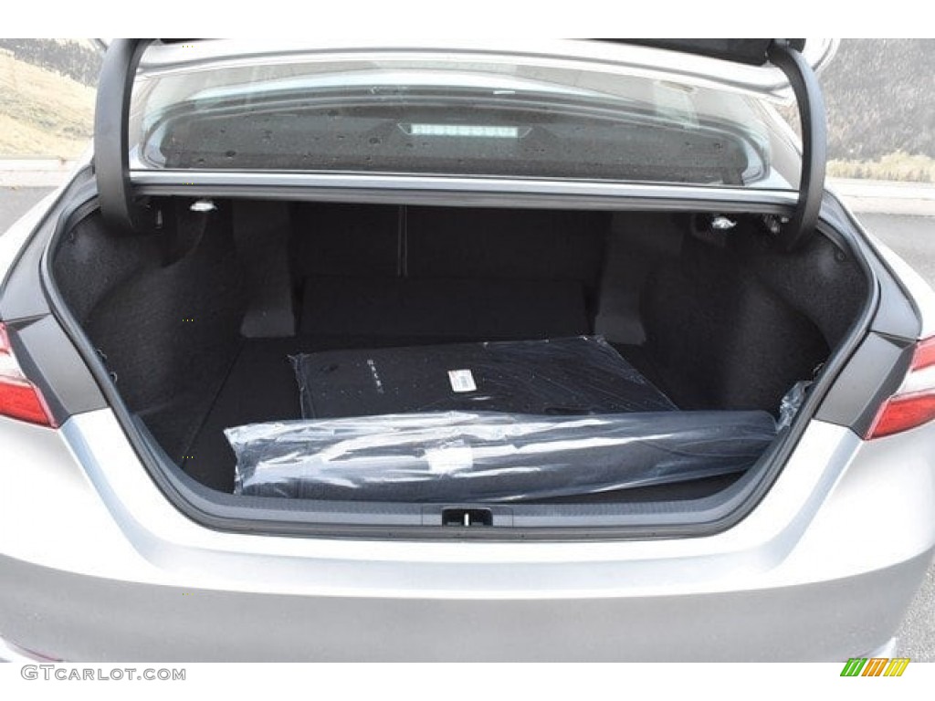 2018 Camry LE - Celestial Silver Metallic / Black photo #30