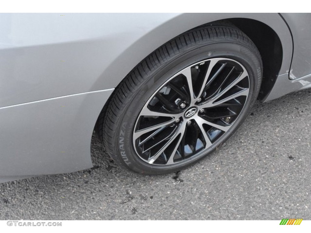 2018 Camry LE - Celestial Silver Metallic / Black photo #34