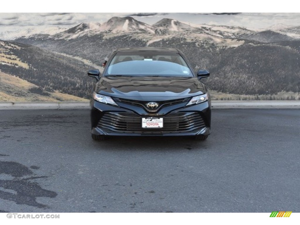 2018 Camry LE - Midnight Black Metallic / Black photo #2
