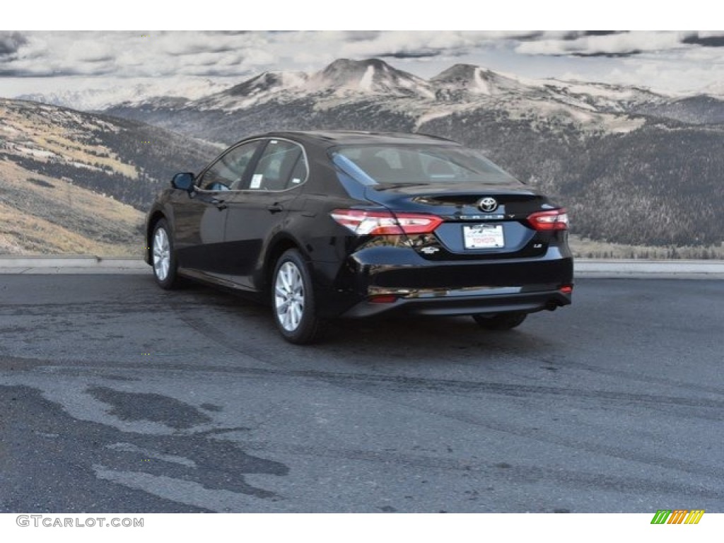 2018 Camry LE - Midnight Black Metallic / Black photo #3