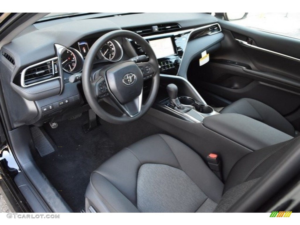 2018 Camry LE - Midnight Black Metallic / Black photo #5