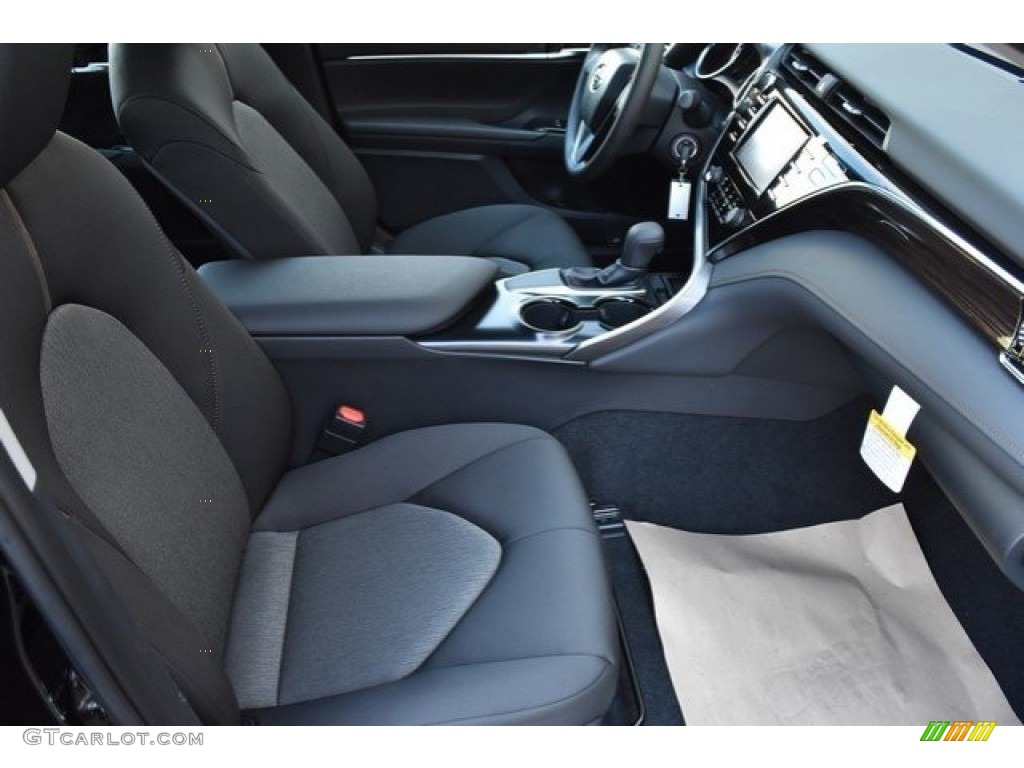 2018 Camry LE - Midnight Black Metallic / Black photo #12