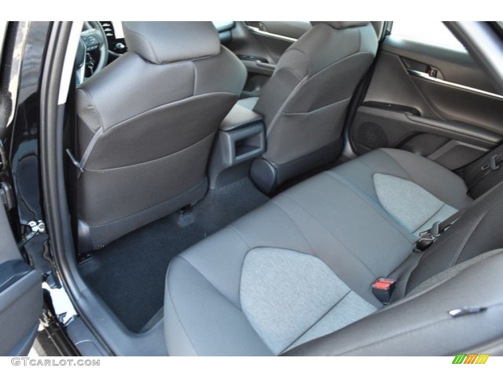 2018 Camry LE - Midnight Black Metallic / Black photo #14