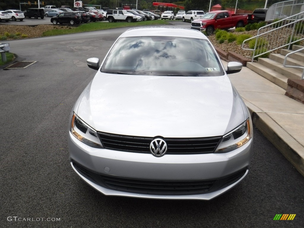 2012 Jetta SE Sedan - Moonrock Silver Metallic / Titan Black photo #5