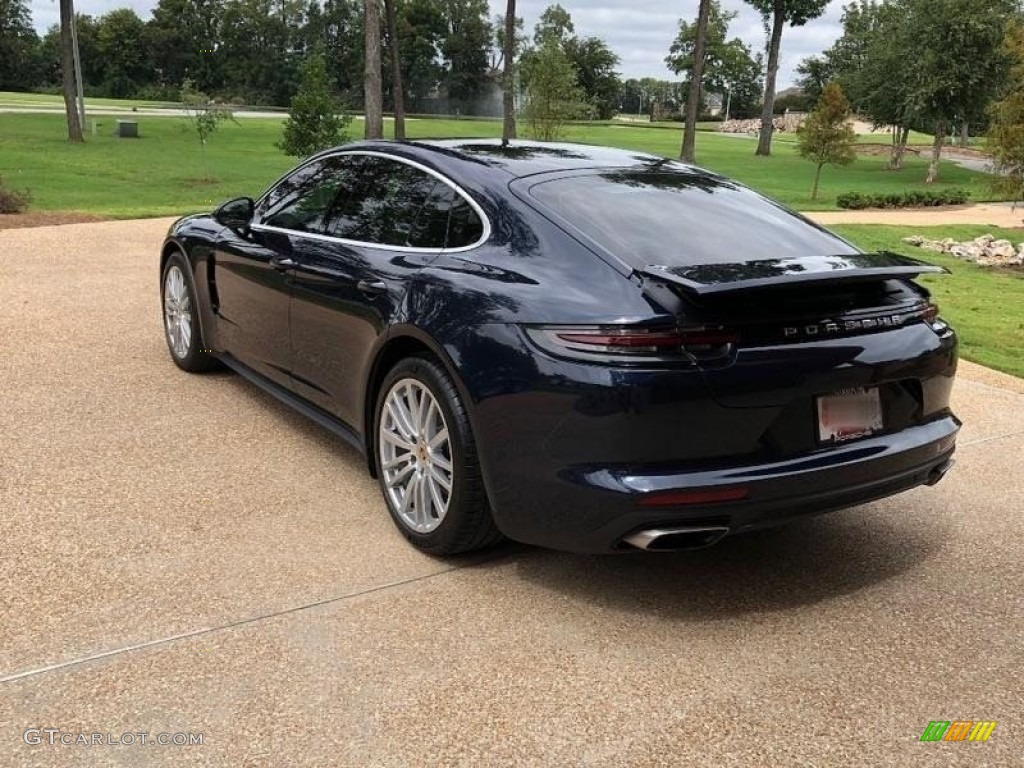 2017 Panamera 4 - Night Blue Metallic / Black/Chalk photo #5