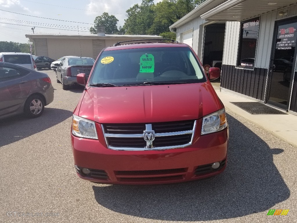 2010 Grand Caravan SXT - Inferno Red Crystal Pearl / Dark Slate Gray/Light Shale photo #3