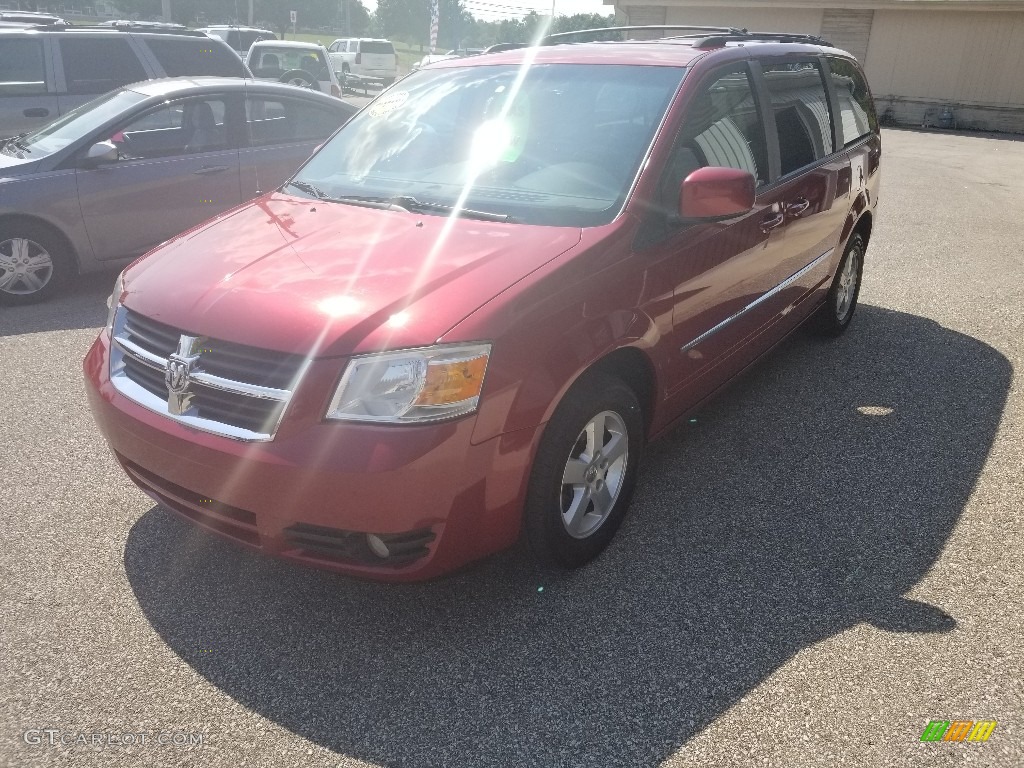 2010 Grand Caravan SXT - Inferno Red Crystal Pearl / Dark Slate Gray/Light Shale photo #4