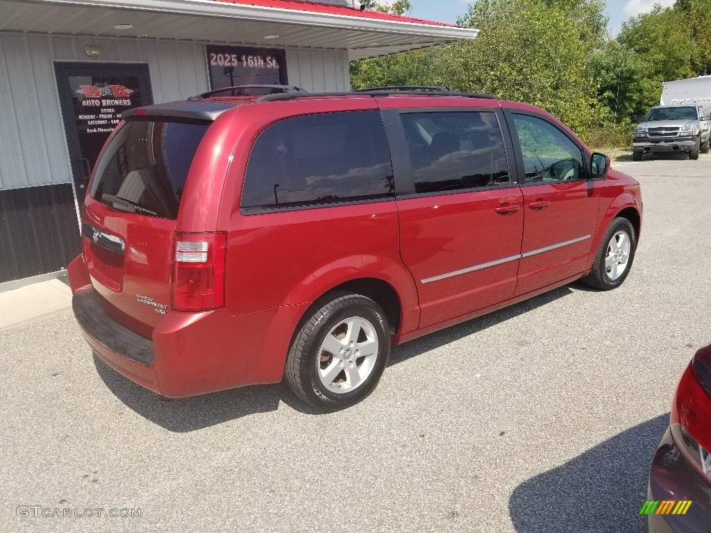 2010 Grand Caravan SXT - Inferno Red Crystal Pearl / Dark Slate Gray/Light Shale photo #8