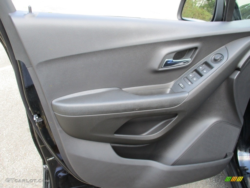 2019 Chevrolet Trax LT AWD Jet Black Door Panel Photo #129497871