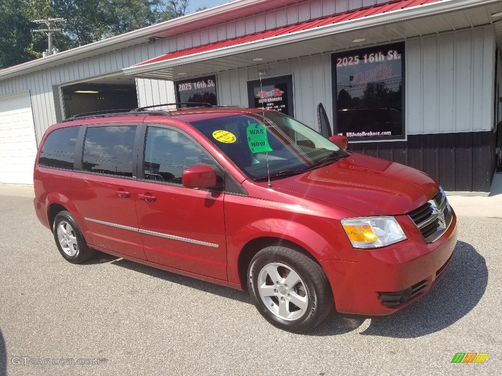 2010 Grand Caravan SXT - Inferno Red Crystal Pearl / Dark Slate Gray/Light Shale photo #19
