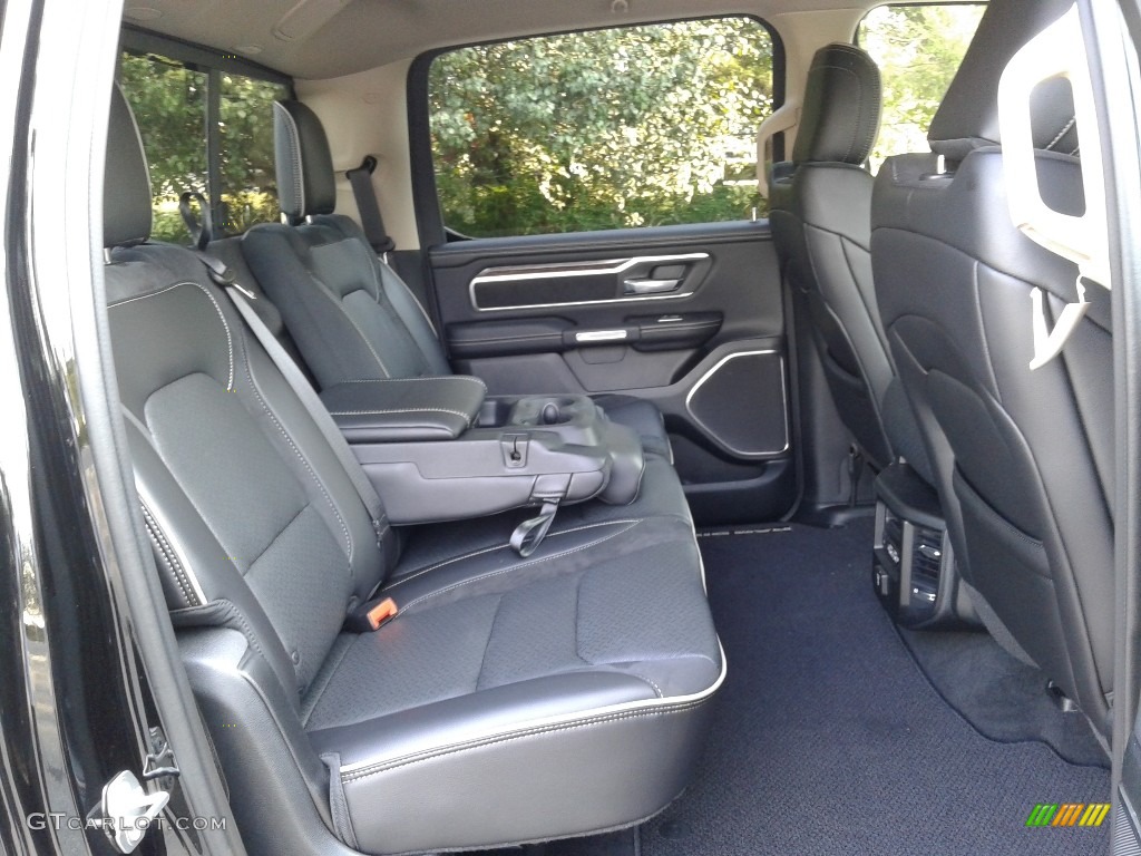 2019 1500 Laramie Crew Cab - Diamond Black Crystal Pearl / Black photo #16