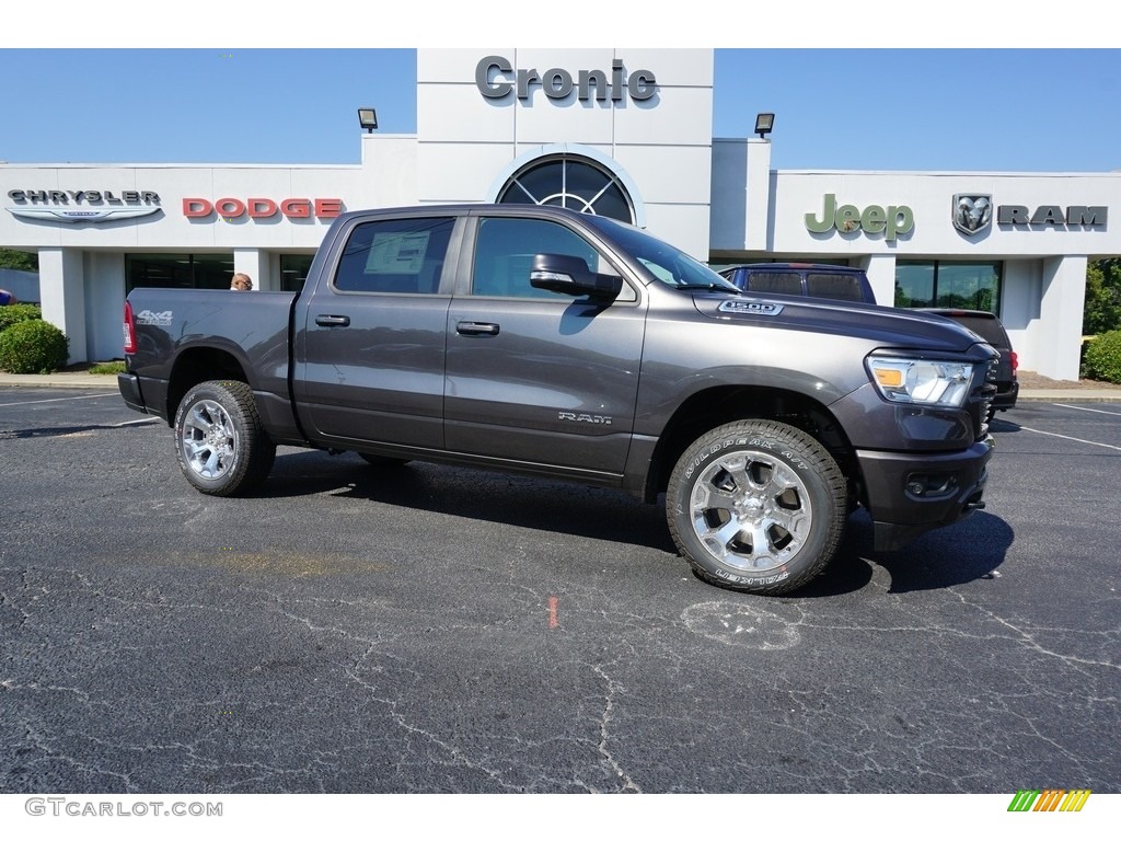 2019 1500 Big Horn Crew Cab 4x4 - Granite Crystal Metallic / Black photo #1