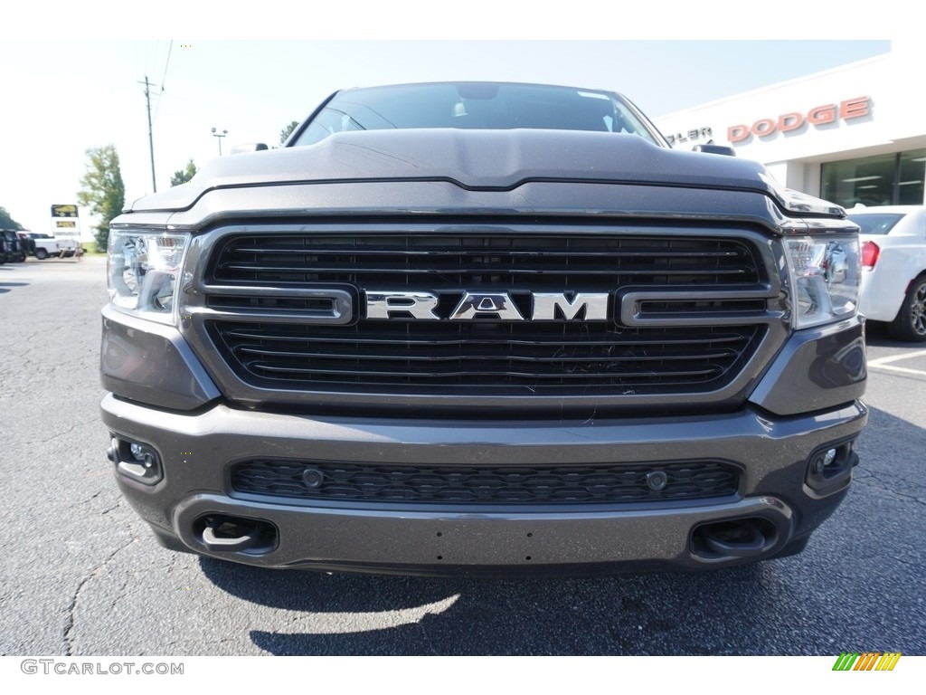 2019 1500 Big Horn Crew Cab 4x4 - Granite Crystal Metallic / Black photo #2