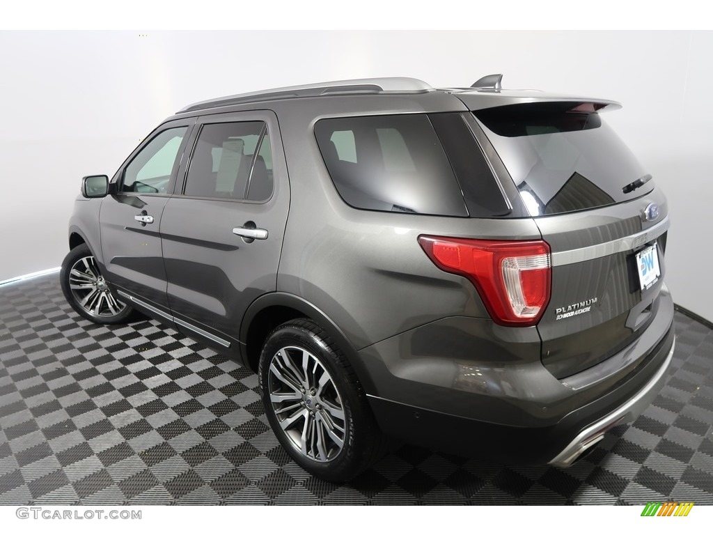 2017 Explorer Platinum 4WD - Magnetic / Ebony Black photo #13