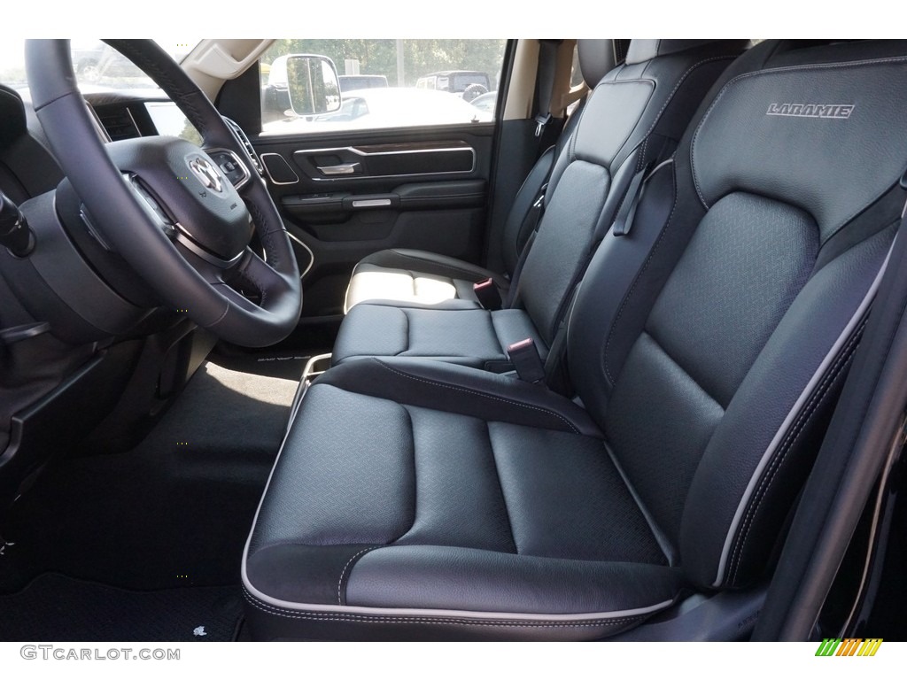 2019 1500 Laramie Crew Cab - Diamond Black Crystal Pearl / Black photo #4