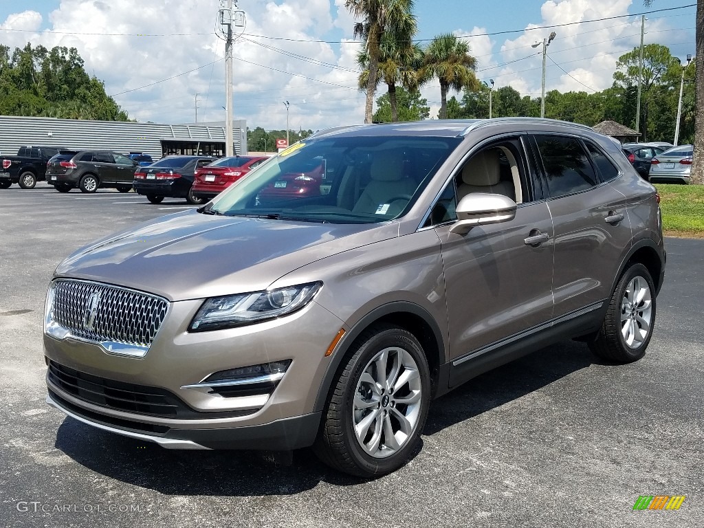 Iced Mocha Metallic 2019 Lincoln MKC Select Exterior Photo #129509970