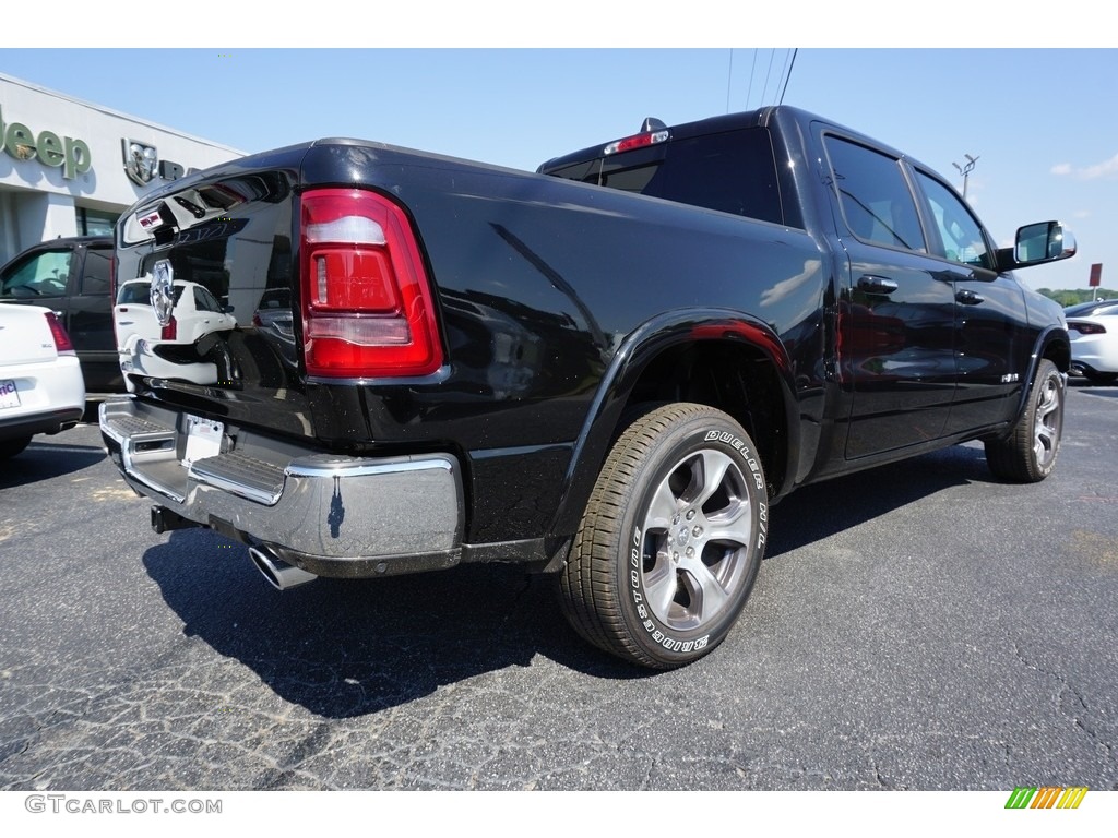 2019 1500 Laramie Crew Cab - Diamond Black Crystal Pearl / Black photo #13