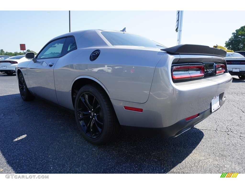 2018 Challenger R/T - Billet / Black photo #14