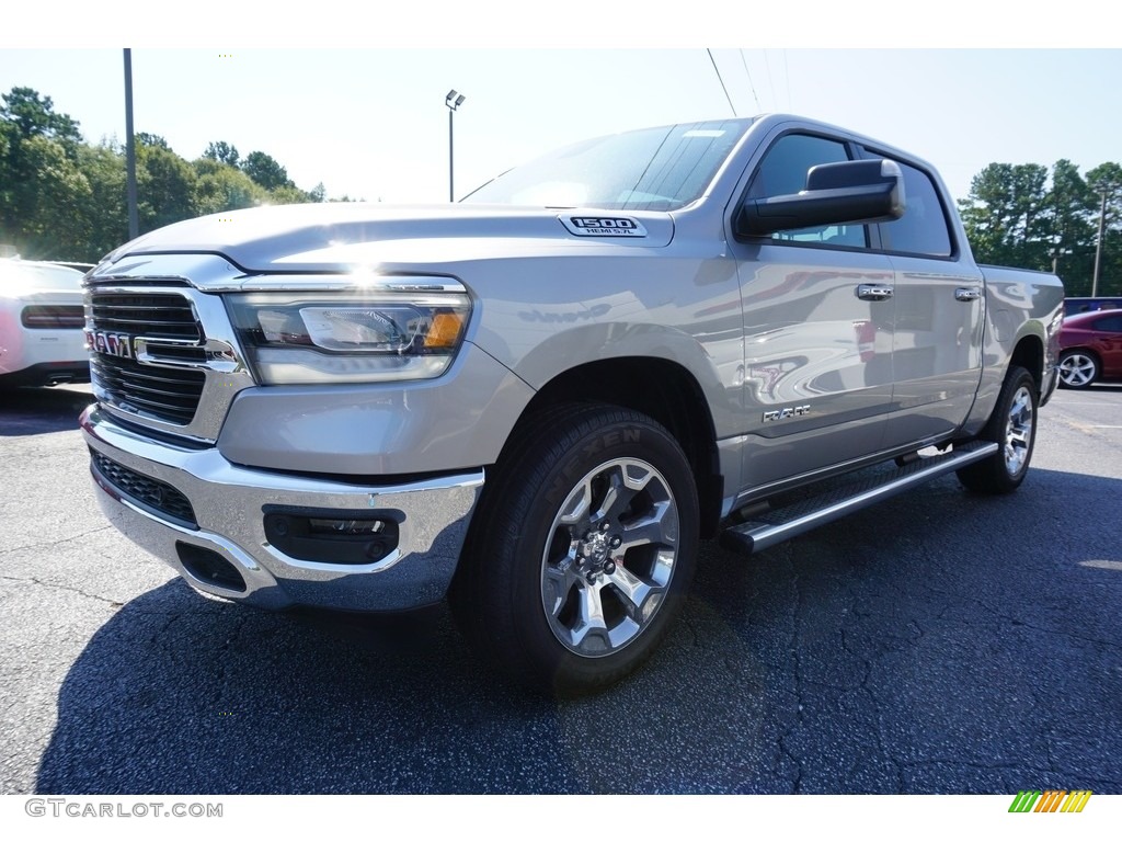 2019 1500 Big Horn Crew Cab 4x4 - Billett Silver Metallic / Black photo #3