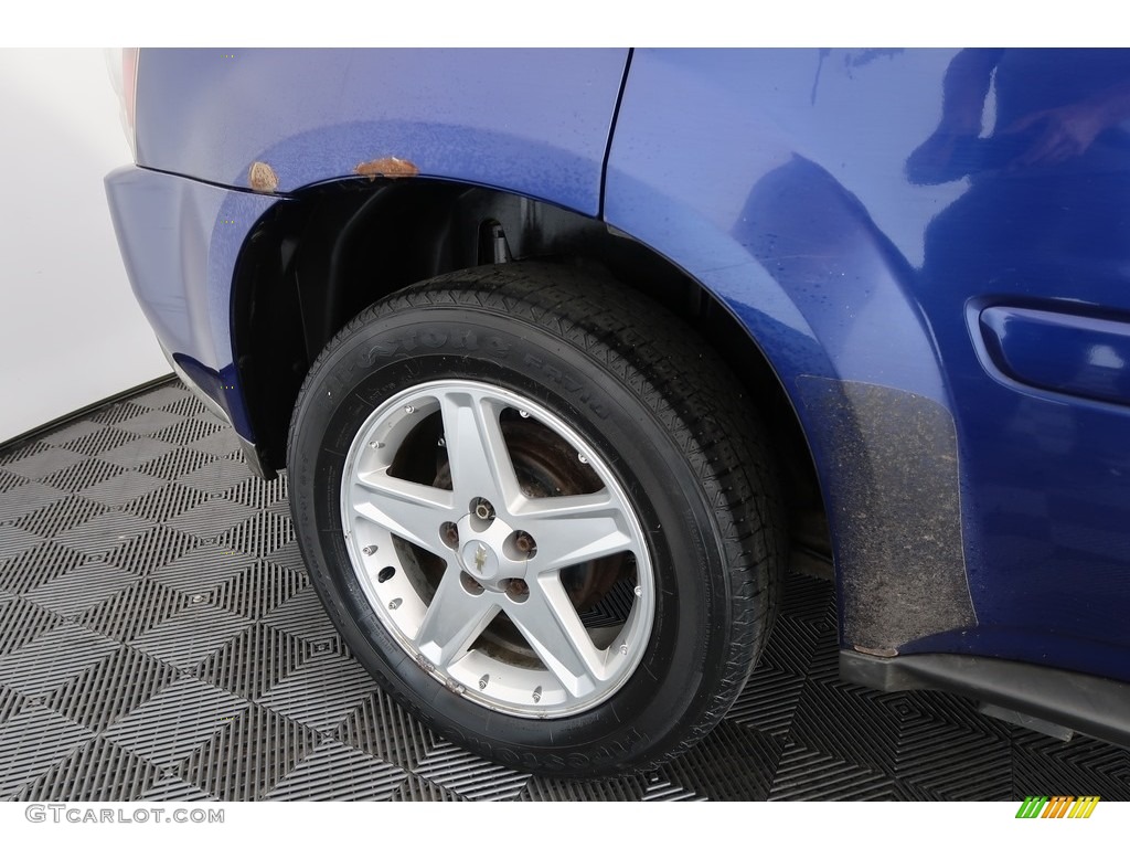 2005 Equinox LT AWD - Laser Blue Metallic / Light Gray photo #28