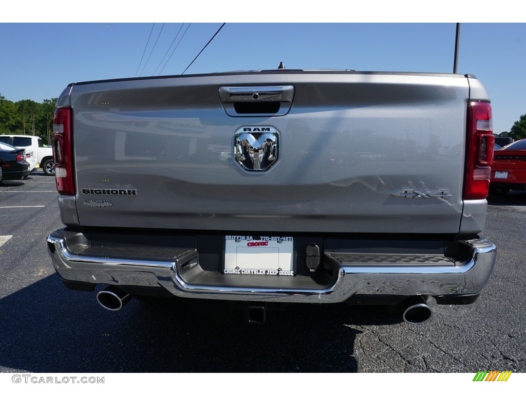 2019 1500 Big Horn Crew Cab 4x4 - Billett Silver Metallic / Black photo #13
