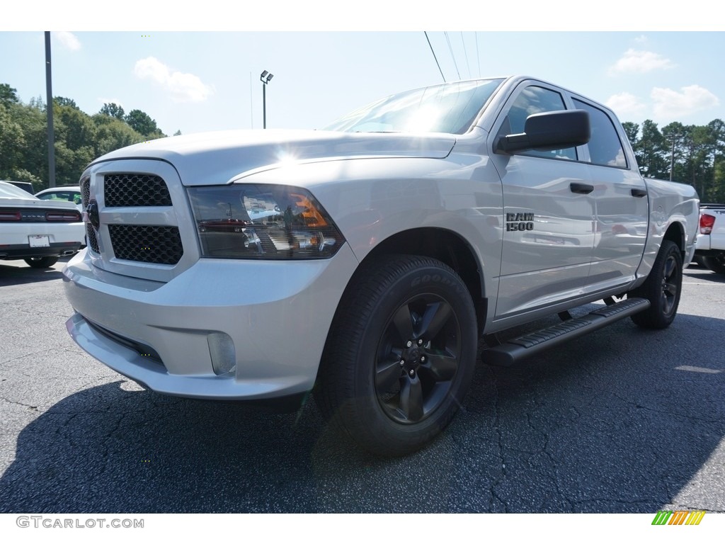 2018 1500 Express Crew Cab - Bright Silver Metallic / Black/Diesel Gray photo #3