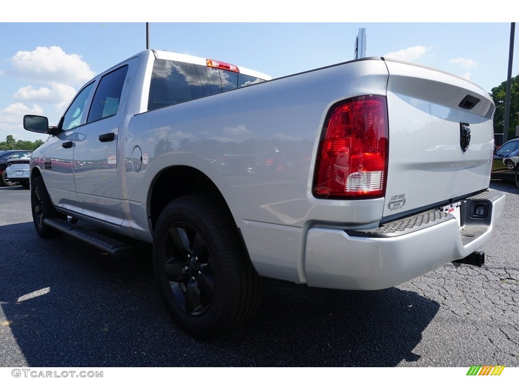 2018 1500 Express Crew Cab - Bright Silver Metallic / Black/Diesel Gray photo #12