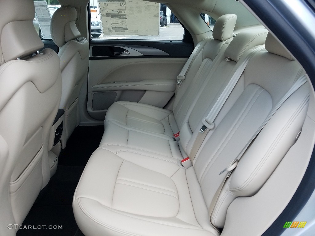 2018 Lincoln MKZ Premier Rear Seat Photo #129512244