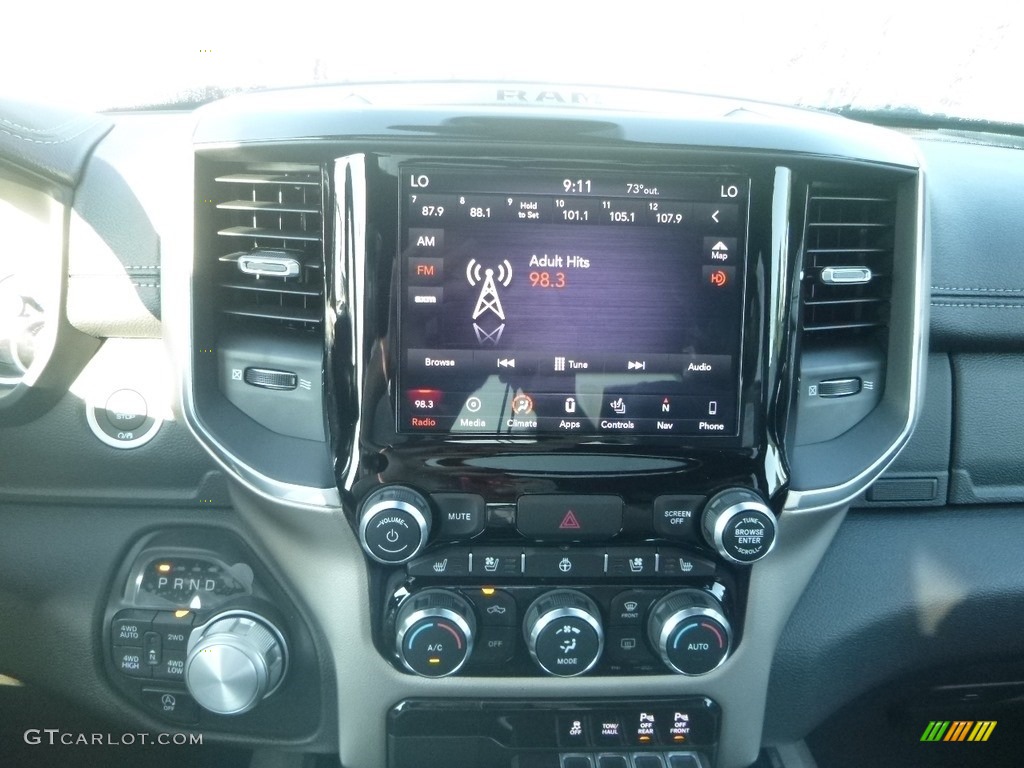 2019 1500 Laramie Crew Cab 4x4 - Blue Streak Pearl / Black photo #16