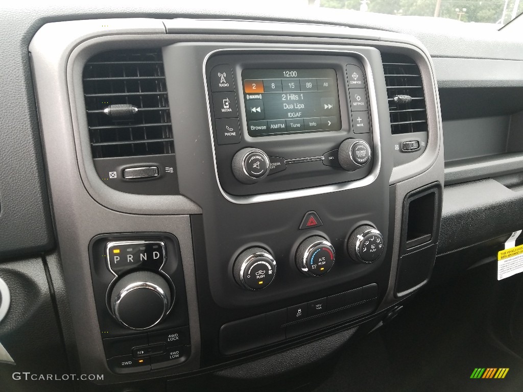 2019 1500 Classic Express Quad Cab 4x4 - Bright White / Black photo #11