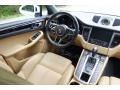 White - Macan  Photo No. 13