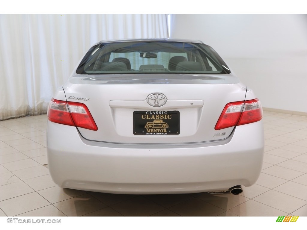 2009 Camry XLE - Classic Silver Metallic / Ash photo #19