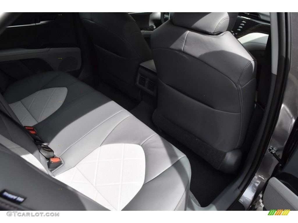 2019 Camry LE - Predawn Gray Mica / Ash photo #17