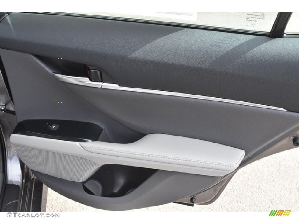 2019 Camry LE - Predawn Gray Mica / Ash photo #23