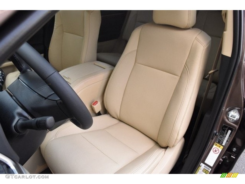 Almond Interior 2019 Toyota Highlander Limited AWD Photo #129526397