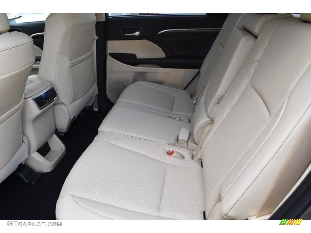 2019 Toyota Highlander Limited AWD Rear Seat Photo #129526551