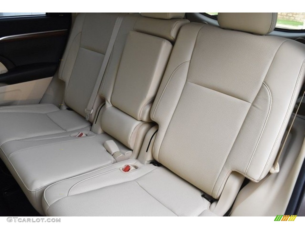 Almond Interior 2019 Toyota Highlander Limited AWD Photo #129526574