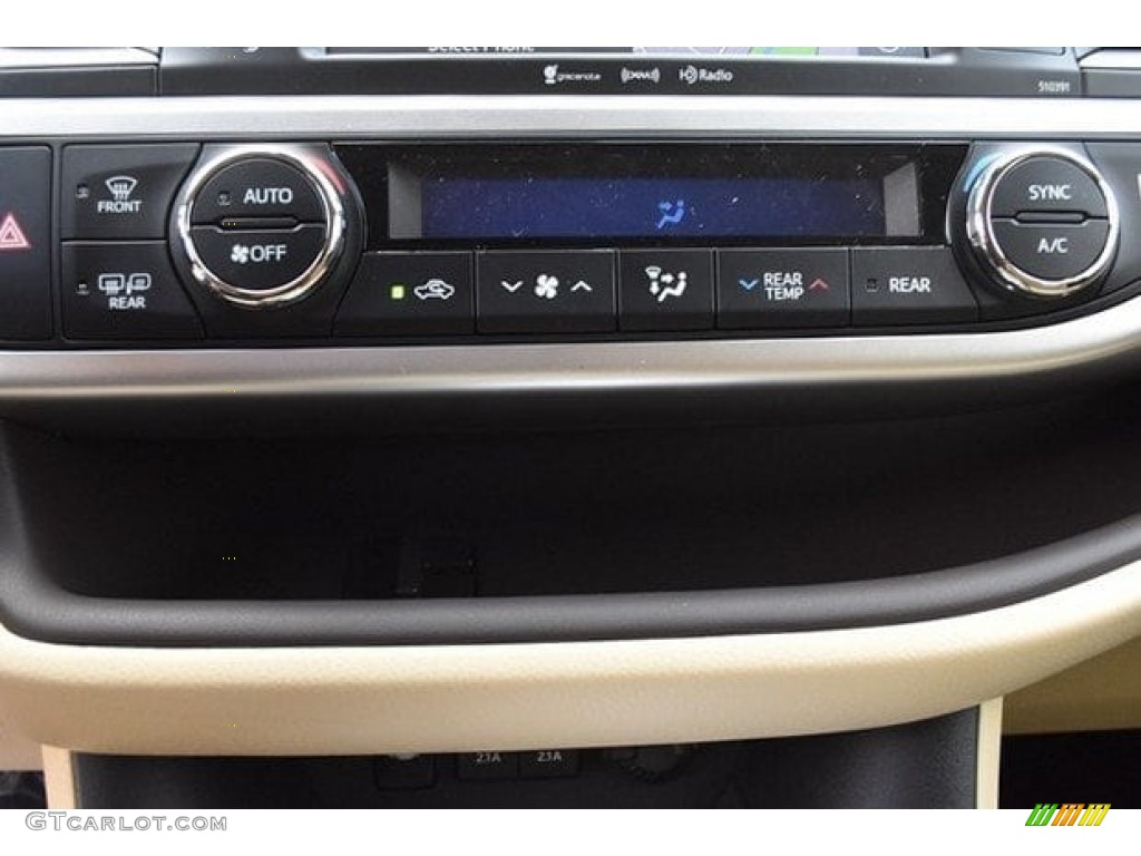 2019 Toyota Highlander Limited AWD Controls Photo #129526894